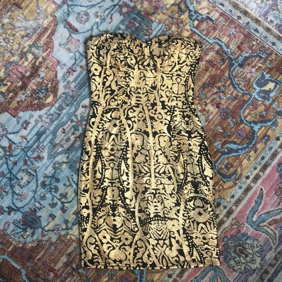 Gianni Bini Dresses & Skirts - Gianni Bini NWT Strapless Mini Dress Size XS